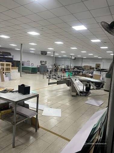 Nhà Kho - Xưởng: Cho thuê xưởng mặt tiền 3000m2 Quốc Lộ 1A Xã Bà Điểm Hóc Môn