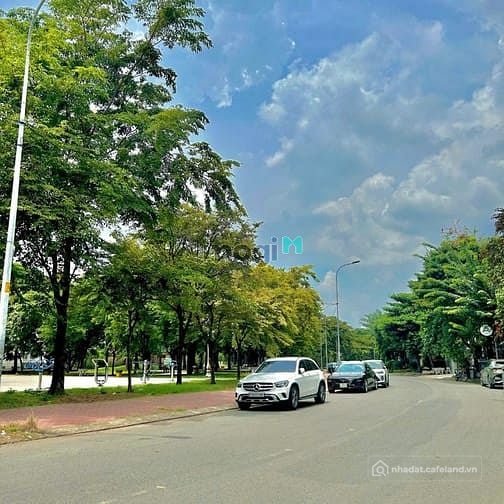 Bán nhà riêng: Bán tòa nhà văn phòng khu đô thị An Phú - An Khánh, trung tâm Quậ