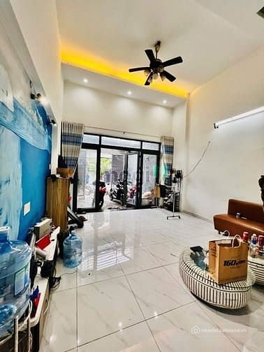 Bán nhà riêng: Bán Nhà Mặt Tiền Trục Huyết Mạch Phú Hữu - Thủ Đức, 85m2. Giá Hơn