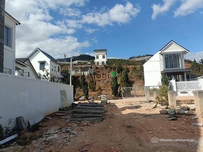 Bán đất thổ cư: Bán đất biệt thự đường ô tô View đẹp ngay thị trấn Lạc Dương Đà 