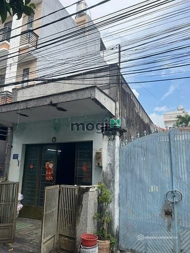 Bán nhà riêng: Bán nhà cấp 4 nát hẻm xe hơi đường số 385,P tăng nhoen phú a, Q9