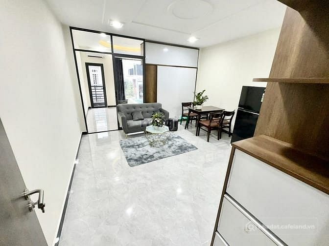 Nhà hàng - Khách sạn: Căn hộ 1 phòng ngủ, 1 phòng khách, ban công riêng ở Tân Sơ