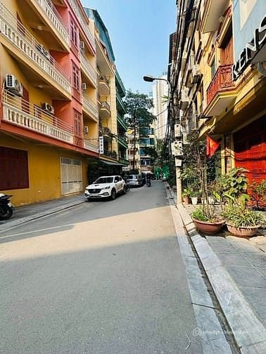 Bán nhà riêng: Bán Siêu Phẩm Trung Kính 70m2 x 5 Tầng, Mặt Tiền 5m, 3 ô Tô Tránh