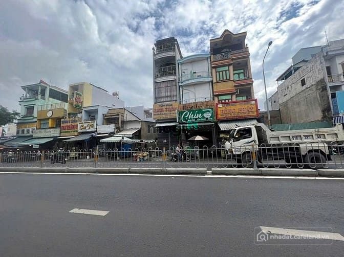 Bán nhà riêng: Bán nhà MTKD Lũy Bán Bích Đoạn đẹp dt lớn 5.5x26.8m Giá 25.8 tỷ t