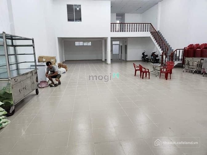 Bán nhà riêng: Nhà Kho mặt TIỀN đường Xuân Thới Thượng 2, gần đường Dương Công 