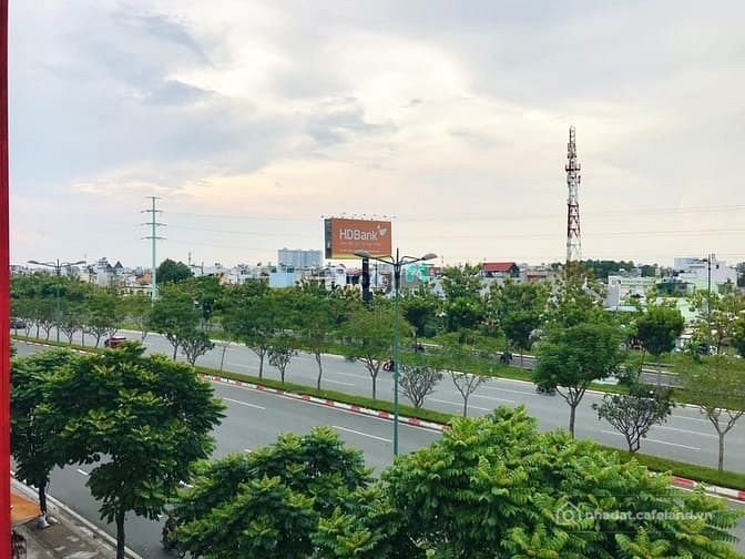 Bán nhà riêng: MẶT TIỀN KD - Nhà 4 TẦNG PHẠM VĂN ĐỒNG - Hiệp Bình Chánh - Thủ Đứ