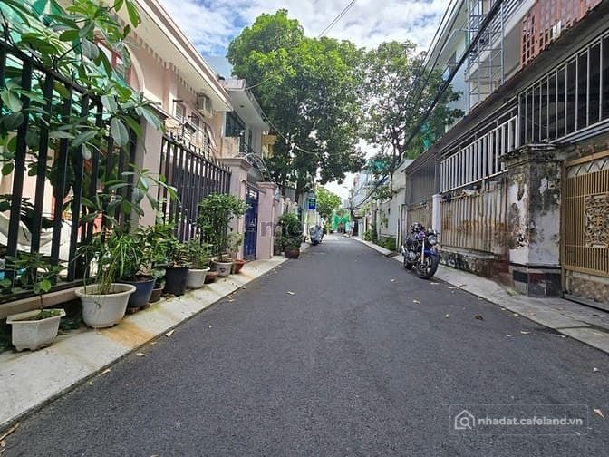 Bán nhà riêng: Bán nha Đường Số 11 Thảo Điền. Quận 2, DT 6x17m xây 4 tầng Giá 13