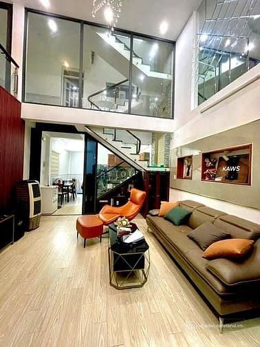 Bán nhà riêng: Chủ hạ 500tr cần bán gấp nhà Mt Trung Mỹ Tây 3tầng + 4 trọ,6x25, 