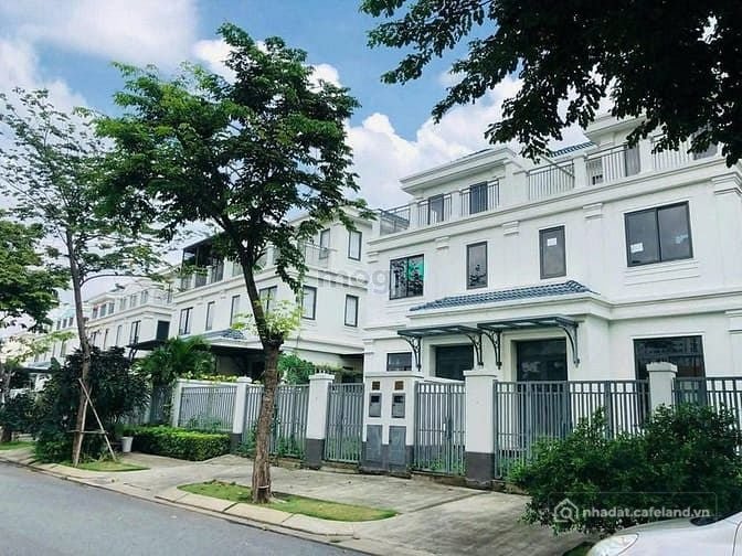 Bán nhà phố dự án: Chính chủ gửi bán Biệt thự mặt tiền view hồ Lakeview City