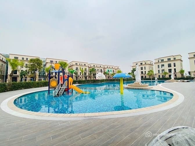 Bán nhà phố dự án: Chính chủ bán căn Liền kề Thiên Nga Vinhomes Global Gate Cổ L