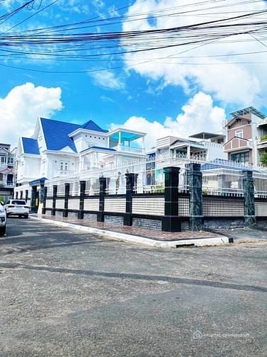 Bán biệt thự: Biệt thự VIP 4 mặt tiền Khu biệt thự Tài Phong đường 30 tháng 4,