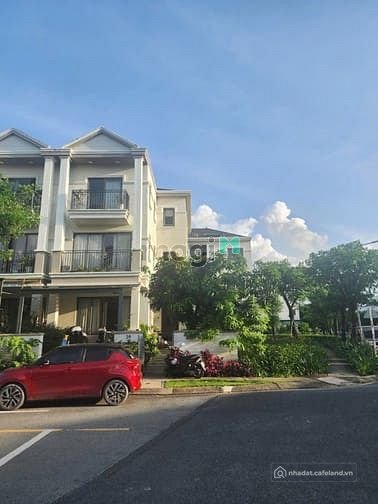 Bán nhà phố dự án: Cần Bán biệt thự căn gốc Nine South Estates