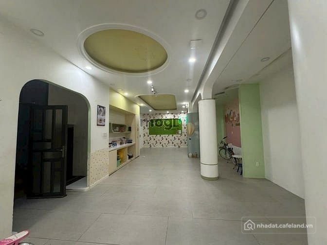 Bán nhà riêng: Bán nhà đường Đồng Đen, Phường 11, Tân Bình. DT: 6,5x27m. Giá: 42