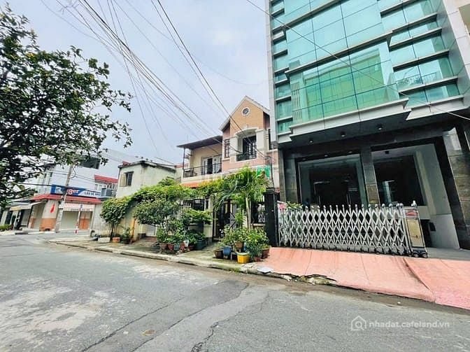 Bán biệt thự: Bán nhanh toà nhà VP cao cấp MT Trần Văn Giáp, 166m2, hầm, 5 tầng.