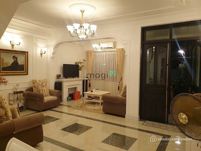 Bán biệt thự: Bán nhà mt Thảo Điền- Quận 2. DT: 6x11. Giá: 12 tỷ (HĐT: 26 triệu)