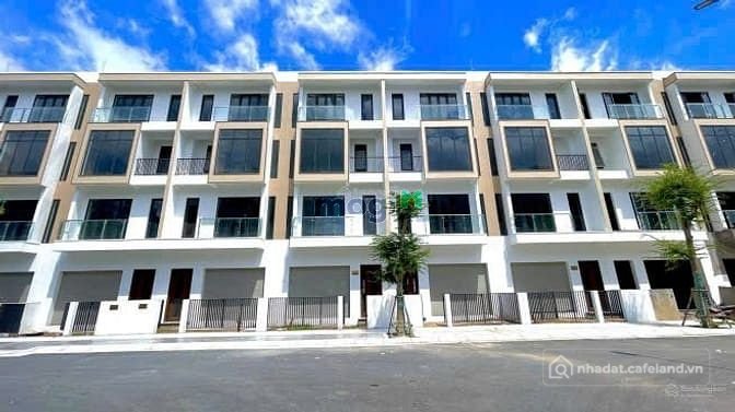 Bán biệt thự: Chỉ 20%, nhận ngay nhà xây sẵn 3 lầu sát Phú Mỹ Hưng, tại Long an