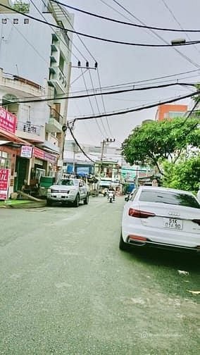 Bán biệt thự: Mặt tiền Tân Phú ngay chợ Tân Hương 55m2 3 tầng chỉ 8.5 tỷ