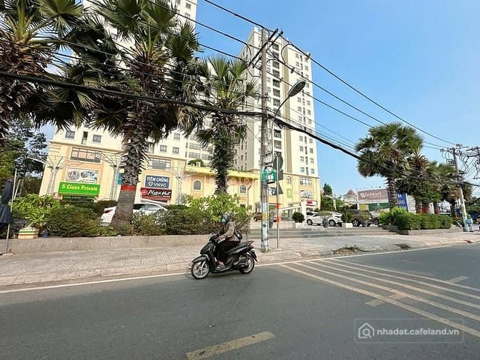 Bán nhà phố dự án: Chính chủ gửi bán MTKD ngang 10m TL43 Thủ Đức 600m2 tiện xây 