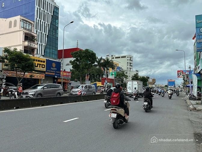 Bán biệt thự: GẤP BÁN nhà 115m2 ngang 5.5m 4 lầu hẻm 409 Nguyễn Oanh gần chợ 15.