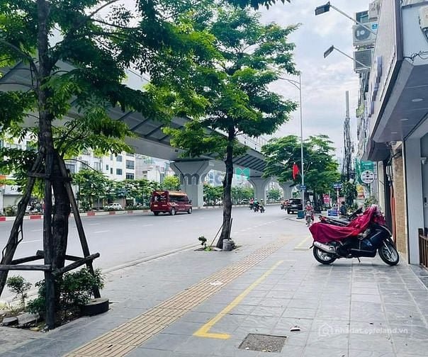 Bán biệt thự: Mặt phố Trần Phú- Hà Đông- Vỉa hè - Kinh doanh- Dòng tiền 1.4 Tỷ/N