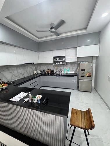 Bán nhà riêng: Nhà Hẻm Nhựa 10M Thông Xe Hơi LŨY BÁN BÍCH 4.3X18M 3 TẦNG ST GIÁ 