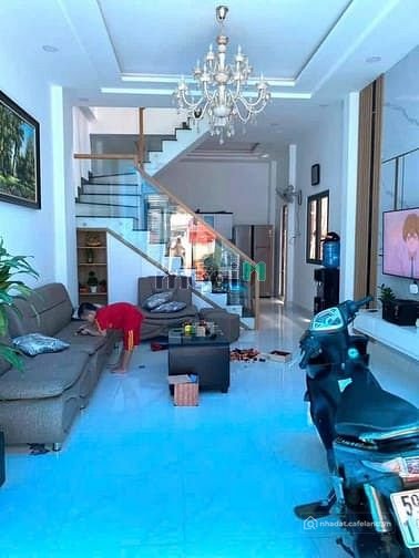 Bán nhà riêng: Bán nhà hẻm Nguyễn Đình Khơi, phường 4, Tân Bình. DT: 4,2x12,5m.