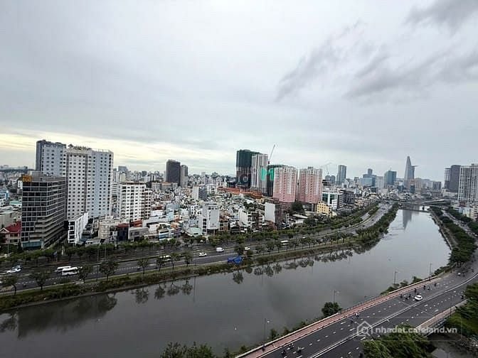 Bán căn hộ chung cư: Bán chung cư Grand Riverside - 135m2 4pn 2wc - Giá 9 tỷ (ba