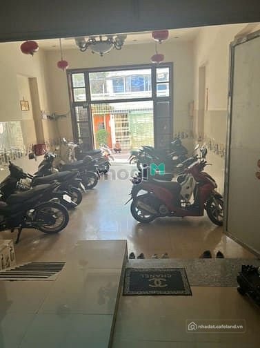 Bán nhà riêng: Hxh Lạc Long Quân, 150m2 nở hậu, 4 tầng 17 phòng,100tr/tháng dòng