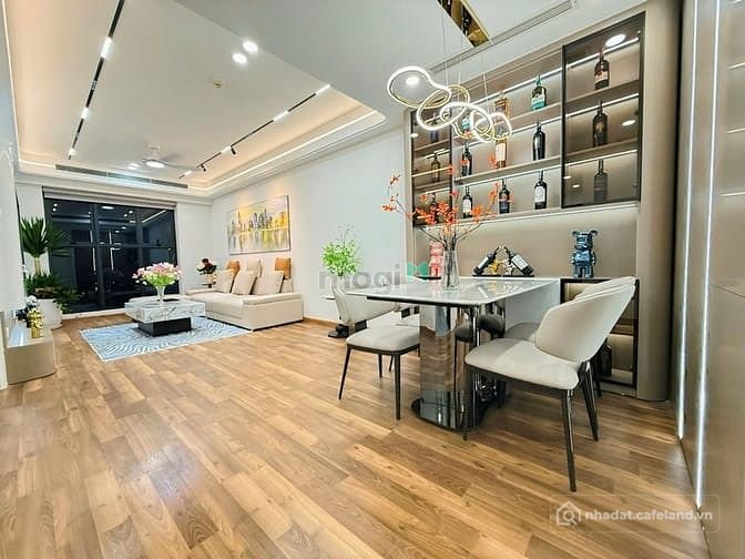 Bán căn hộ chung cư: Chính Chủ BÁn Mipec Rubik 360 Xuân Thủy DT 85m 3PN Full NT 