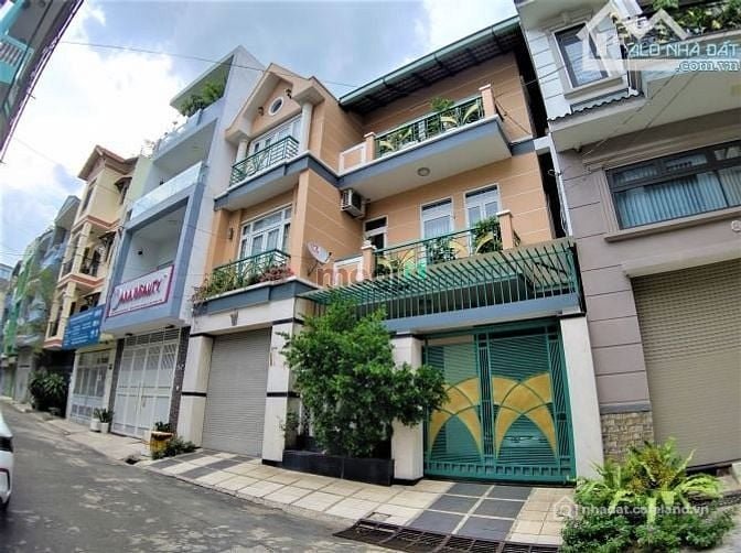 Bán nhà riêng: Bán Biệt Thự Châu Âu 3 Tầng Khu Vip Quận Tân Bình 10x14 Vuông Vức