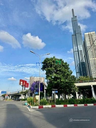 Bán nhà riêng: Nhà 2 Tầng Nguyễn Hữu Cảnh, Cách Landmark 81 Chỉ 300m, SD 90m², 6