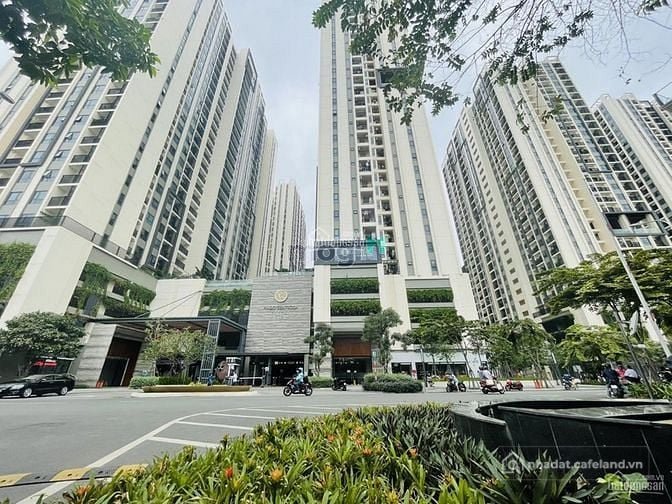 Bán căn hộ chung cư: Kẹt tiền bán căn 3PN + 1- DT:138m2, 11 tỷ bao thuế phí - Hà