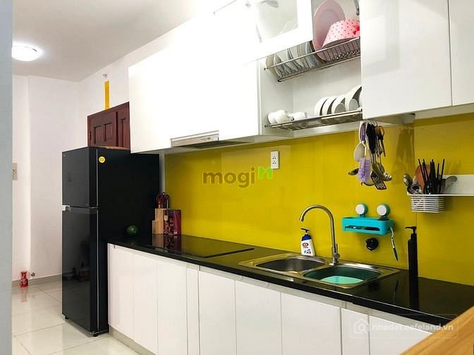 Bán căn hộ chung cư: Bán căn hộ 8x Plus, Q.12, DT 64m2, 2PN, Full NT, giá 2,4 tỷ