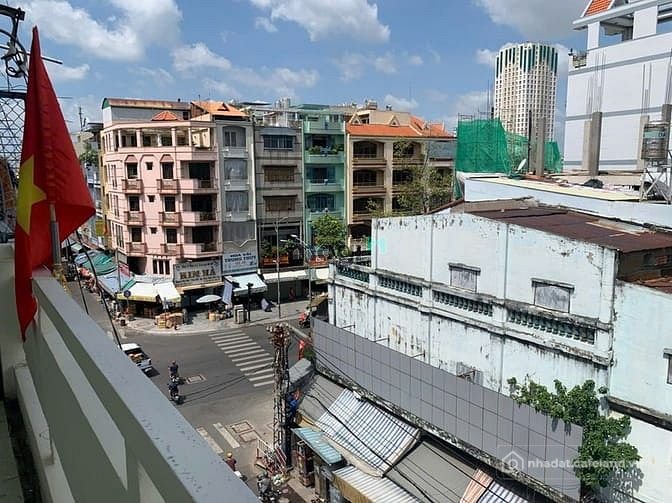 Bán căn hộ chung cư: Bán nhà căn góc số 184E Chu Văn An (lầu 3) trung tâm Quận 6