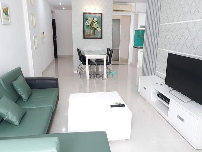 Bán căn hộ chung cư: Bán CH Sky garden 3 Phú Mỹ Hưng Q.7  - 2PN,2WC giá 3.7 tỷ