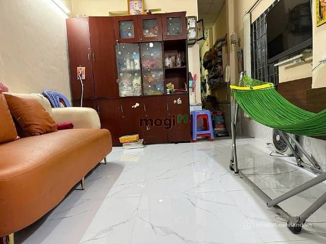 Bán nhà riêng: Nhà 3.5m x 14m, xây kiêng cố thị trấn Nhà Bè. Sổ hồng riêng.