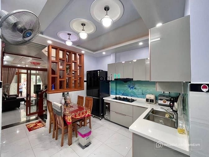 Bán nhà riêng: Ngợp Bank bán gấp nhà đẹp Ngay Đầm Sen 4,5x10m, g.bán 4,25 tỷ