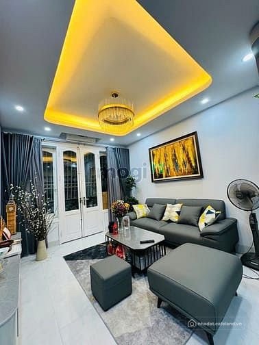 Bán nhà riêng: Bán nhà phố Phạm Ngọc Thạch Đống Đa - 5 tầng 40m2 - Ô tô đỗ cửa