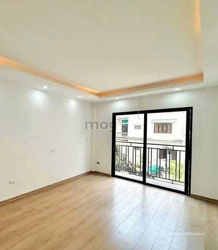 Bán nhà riêng: Bán nhà Hà Đông phố Vạn Phúc, 10,3 tỷ, 48m2 x 4 tầng, ô tô đỗ.