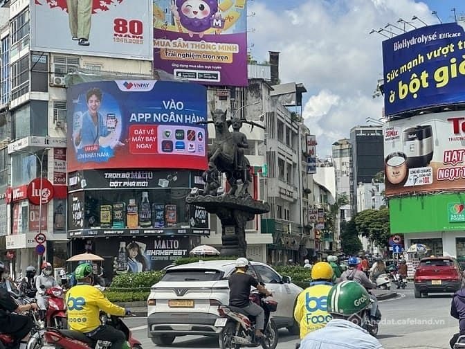 Bán nhà riêng: Bán Nhà Ngang 6x18,5m -Ngay Ngã Sáu Phù Đổng -Lê Thị Riêng