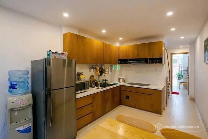 Bán nhà riêng: Bán nhà 2 mặt hẻm xe hơi gần chợ Thái Bình Q1 – 4 tầng BTCT – 14.