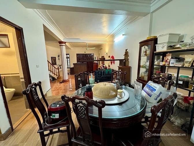 Bán nhà riêng: Bán nhà Hào Nam, ngõ oto, 65m2, 2 thoáng, MT 5,4m giá 16,2 tỷ