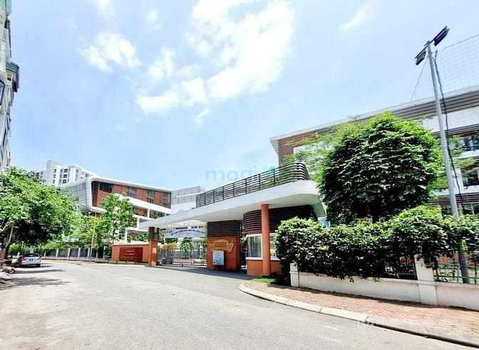 Bán đất thổ cư: Hoa Hậu Giang Biên, 2 oto tránh, Gần hồ, Dt 90m2 mt 4.7'