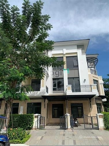 Biệt thự: Cho thuê nhà nguyên căn thuộc dự án Verosa Park Khang Điền