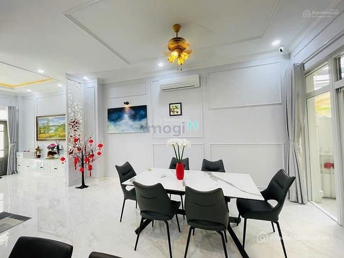 Cho thuê gấp biệt thự Mỹ Thái 1, Phú Mỹ Hưng, Quận 7