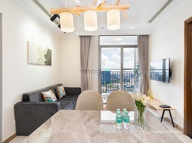 Cho thuê 2Pn Vinhomes Central Park view pháo hoa diện tích 80m2