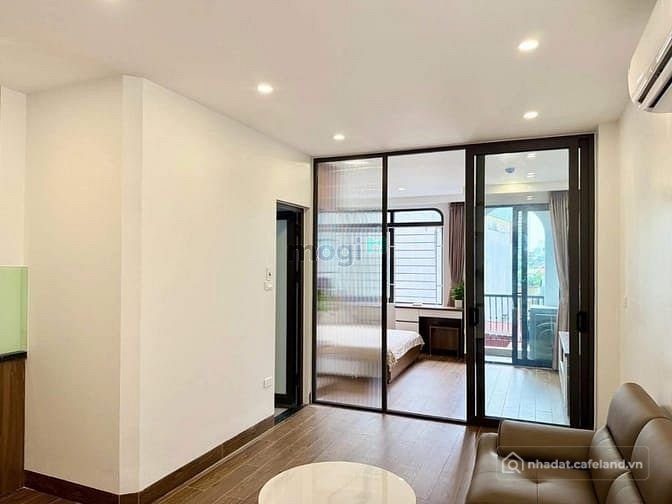 Cho Thuê Căn 1 Phòng Ngủ Cao Cấp Ban Công Ngay Sân Bay Tân Sơn Nhất