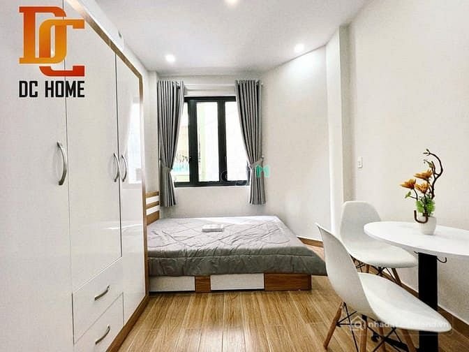 1PN tone kem trắng sạch sẽ thoáng mát ngay trung tâm quận 3