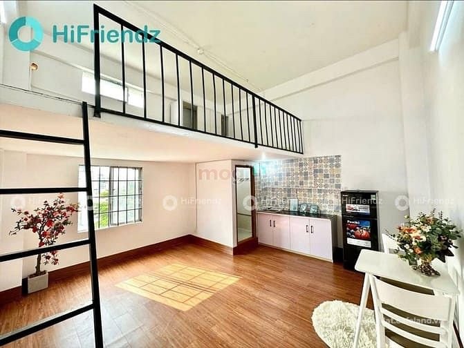 Nhà hàng - Khách sạn: Phòng có gác giá rẻ-Ngay  Văn Lang cs3- cầu bình lợi