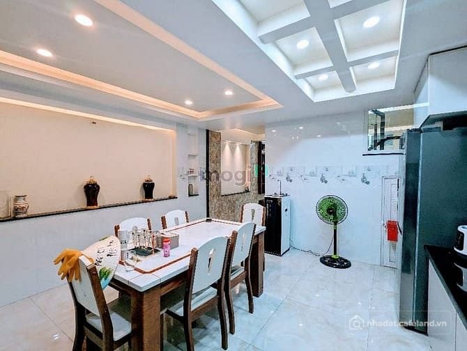 Bán nhà riêng: Quận 7 bán nhà kế Phú Mỹ Hưng, hẻm xe hơi, sổ hồng, gần 80m2, 7.x